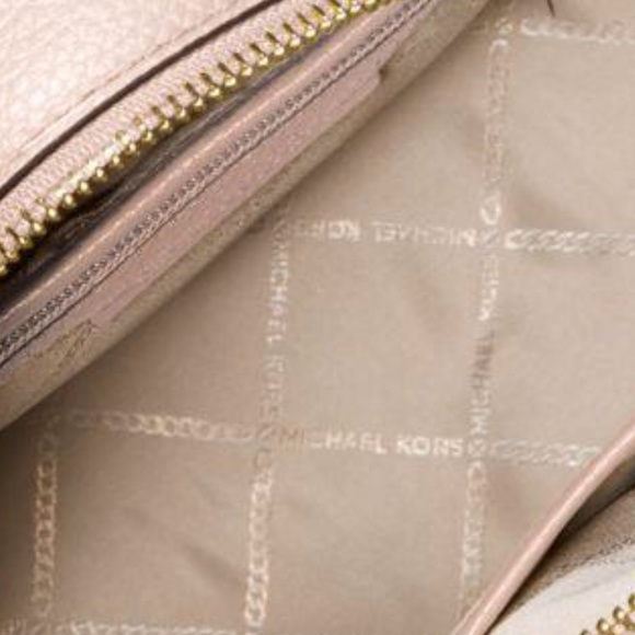 Brand New Michael Kors Abbey Medium Pebbled Leather Backpack - Picture 6 of 7